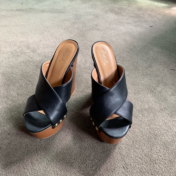 Black chunky heels - Picture 3 of 3